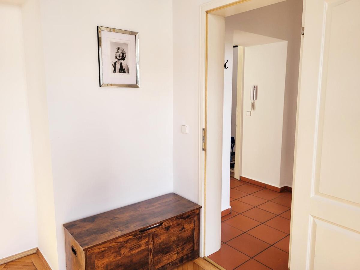 Oswald Apartments Wina Bagian luar foto
